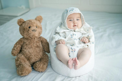 阳泉宝宝挠耳朵是怎么回事 阳泉宝宝挠耳朵是怎么回事